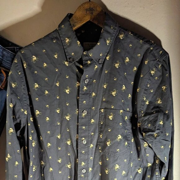 CLUB MONACO SLIM FIT OXFORD FLORAL PATTERN BUTTON UP US M - Picture 1 of 4